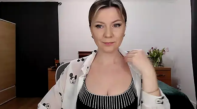 Snapshot of ParadiseAlina chatting on 01-20-25, 07:14 ParadiseAlina online show from 01-20-25, 07:14