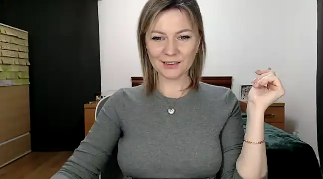 Snapshot of ParadiseAlina chatting on 02-02-25, 07:25 ParadiseAlina online show from 02-02-25, 07:25