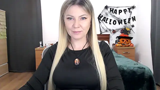 Snapshot of ParadiseAlina chatting on 10-27-25, 07:40 ParadiseAlina online show from 10-27-25, 07:40