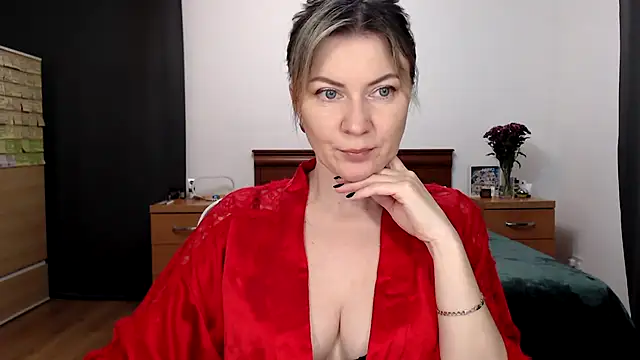 Snapshot of ParadiseAlina chatting on 11-10-25, 06:40 ParadiseAlina online show from 11-10-25, 06:40