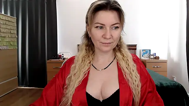 Snapshot of ParadiseAlina chatting on 11-24-25, 01:55 ParadiseAlina online show from 11-24-25, 01:55