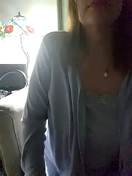 Snapshot of eliseelise0000 chatting on 12-15-25, 02:16 eliseelise0000 online show from 12-15-25, 02:16