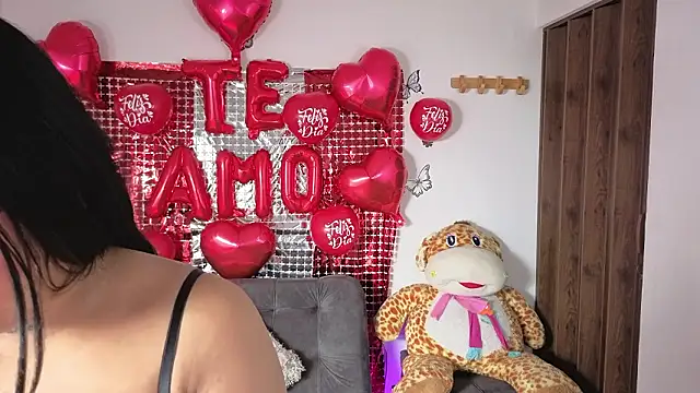 Snapshot of Candy_Chloe02 chatting on 02-14-26, 11:18 Candy Chloe02 online show from 02-14-26, 11:18