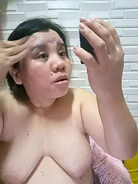 hotlyn45 online show from 11-23-25, 11:10