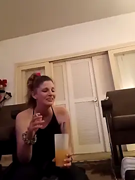 Snapshot of Marizoka chatting on 12-05-25, 04:54 Marizoka online show from 12-05-25, 04:54