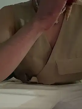 Snapshot of anhkiet_huang chatting on 09-20-25, 10:44 anhkiet huang online show from 09-20-25, 10:44