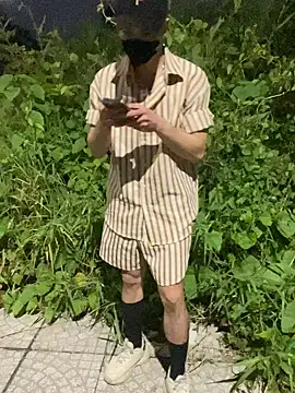 Snapshot of anhkiet_huang chatting on 10-12-25, 03:44 anhkiet huang online show from 10-12-25, 03:44