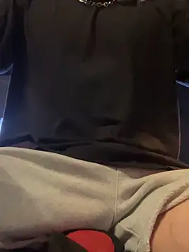 Snapshot of anhkiet_huang chatting on 10-15-25, 02:50 anhkiet huang online show from 10-15-25, 02:50