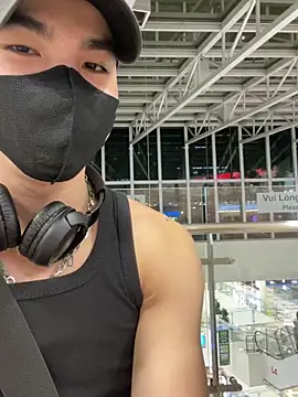 Snapshot of anhkiet_huang chatting on 10-16-25, 01:34 anhkiet huang online show from 10-16-25, 01:34