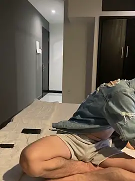 Snapshot of anhkiet_huang chatting on 10-18-25, 03:13 anhkiet huang online show from 10-18-25, 03:13