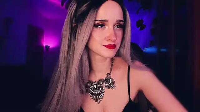 Snapshot of MistressJolie chatting on 11-29-25, 05:21 MistressJolie online show from 11-29-25, 05:21