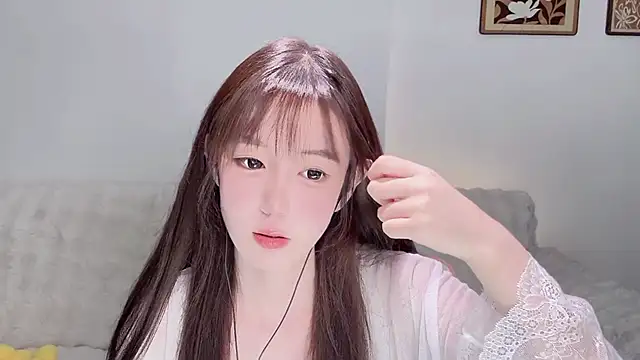 Xiao-runbao online show from 11-01-25, 02:08