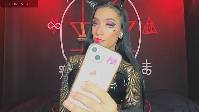 Snapshot of Victoriavampire666 chatting on 02-09-26, 09:52 Victoriavampire666 online show from 02-09-26, 09:52