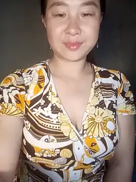 Snapshot of suki-lady chatting on 10-20-25, 03:56 suki-lady online show from 10-20-25, 03:56