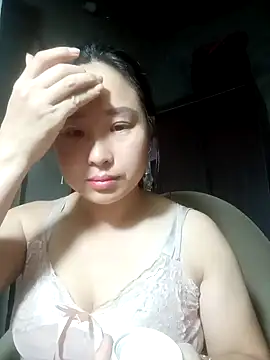 Snapshot of suki-lady chatting on 11-06-25, 06:47 suki-lady online show from 11-06-25, 06:47