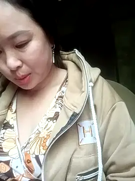 Snapshot of suki-lady chatting on 11-07-25, 02:11 suki-lady online show from 11-07-25, 02:11