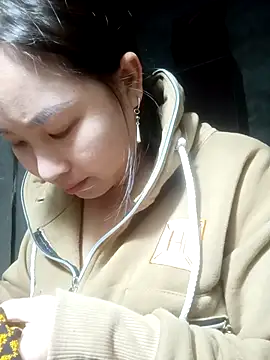 Snapshot of suki-lady chatting on 11-19-25, 05:18 suki-lady online show from 11-19-25, 05:18