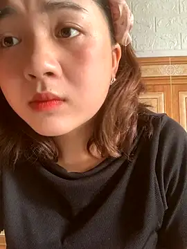 Lonnina online show from 10-10-25, 01:59