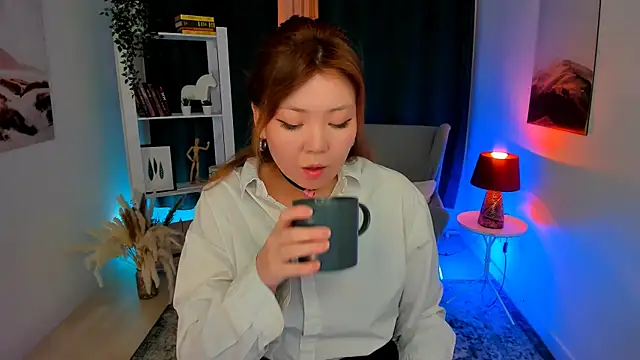 nazu chan online show from 09-24-25, 11:35