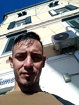 JuanD vero online show from 10-24-25, 01:18