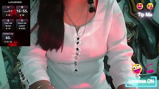 Snapshot of Dream_Kavya chatting on 10-22-25, 07:35 Dream Kavya online show from 10-22-25, 07:35