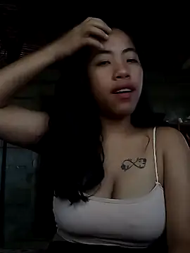 Snapshot of Yapsyxx chatting on 10-21-25, 11:16 Yapsyxx online show from 10-21-25, 11:16