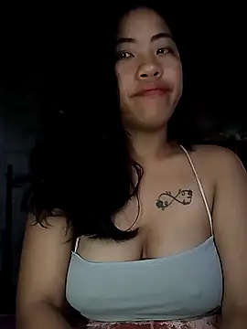 Snapshot of Yapsyxx chatting on 10-22-25, 11:37 Yapsyxx online show from 10-22-25, 11:37