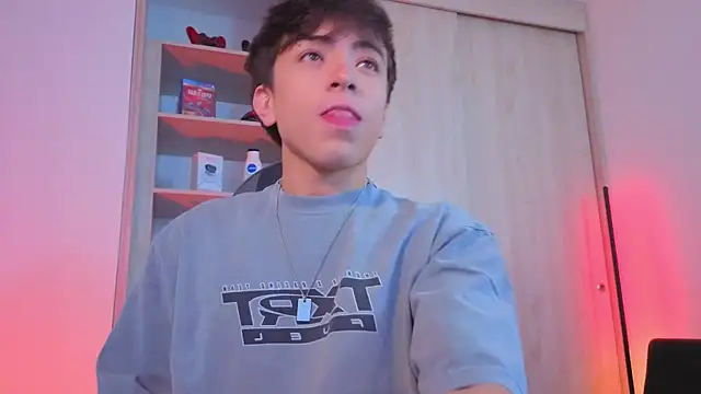 Snapshot of onlinenico chatting on 10-18-25, 08:09 onlinenico online show from 10-18-25, 08:09