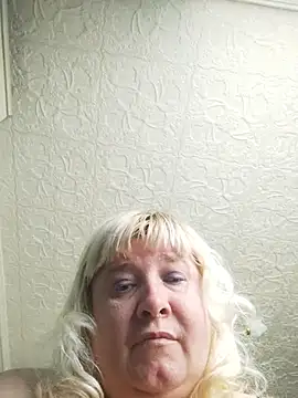 GlamMilena online show from 10-23-25, 12:37