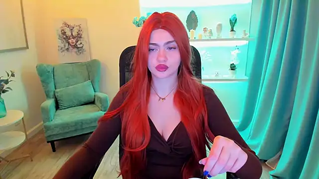 Snapshot of LeslieMineg chatting on 10-13-25, 11:43 LeslieMineg online show from 10-13-25, 11:43