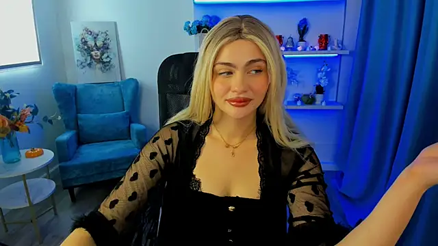 Snapshot of LeslieMineg chatting on 10-23-25, 08:18 LeslieMineg online show from 10-23-25, 08:18