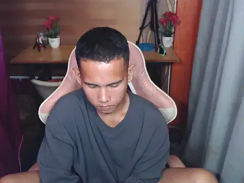 Snapshot of hotdick_zack chatting on 11-13-25, 06:40 hotdick zack online show from 11-13-25, 06:40