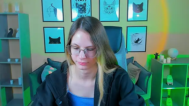 Carrie Rose online show from 10-23-25, 02:22