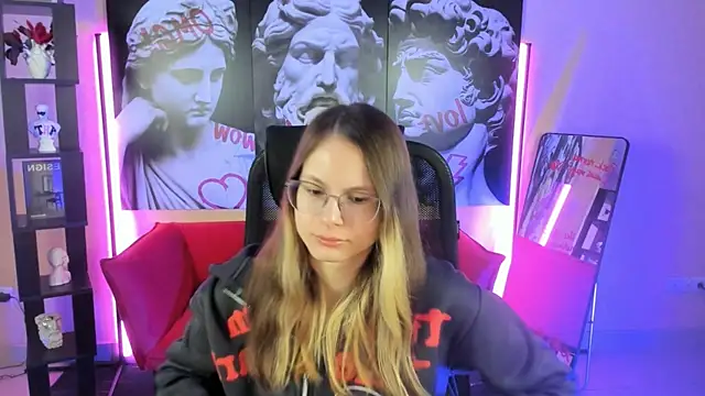 Carrie Rose online show from 11-19-25, 02:22