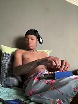 Snapshot of Tookey012 chatting on 10-10-25, 06:01 Tookey012 online show from 10-10-25, 06:01