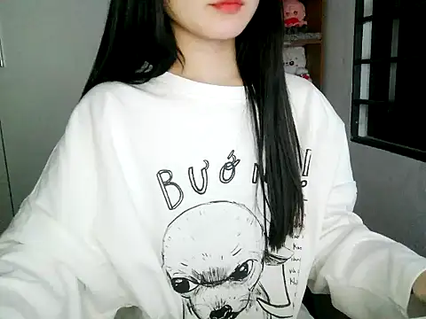 Annabelle-e online show from 10-24-25, 03:52