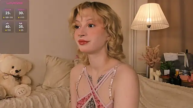 EfieFrye online show from 10-31-25, 05:58