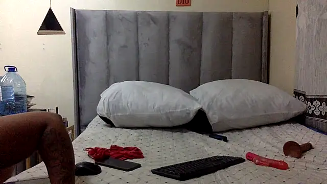 Judylicius online show from 10-10-25, 03:05