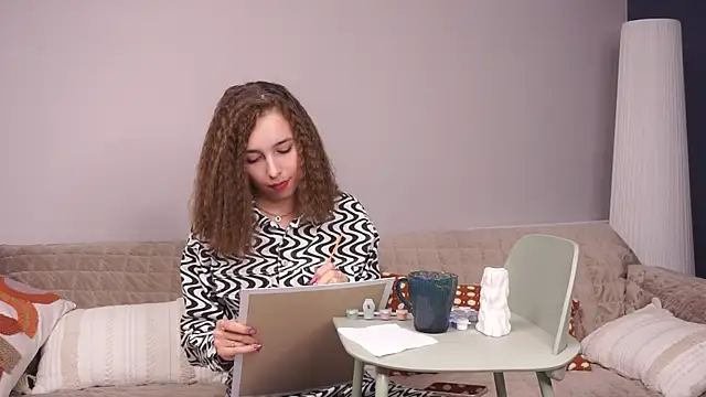 Snapshot of MammieValentini chatting on 09-10-25, 07:19 MammieValentini online show from 09-10-25, 07:19