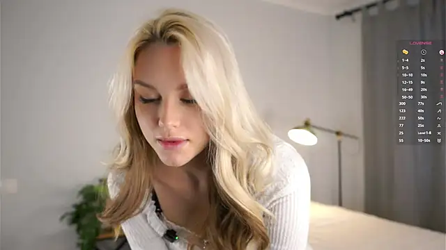 Snapshot of CherieSprinzl chatting on 10-27-25, 06:06 CherieSprinzl online show from 10-27-25, 06:06