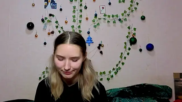  kikiclark   online show from 01-08-26, 08:55