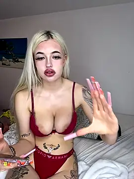 Snapshot of Steffi_Snowbunny chatting on 10-13-25, 03:23 Steffi Snowbunny online show from 10-13-25, 03:23