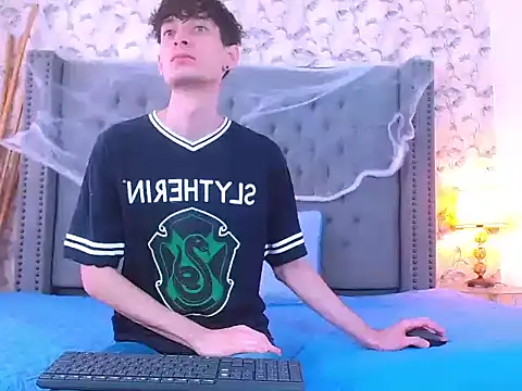 Luke Carter online show from 11-01-25, 01:02