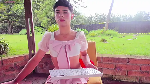 Matt Swett online show from 10-08-25, 01:31