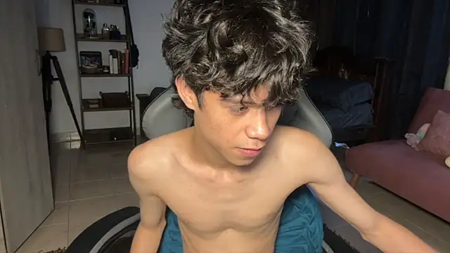 Snapshot of OopsAgain_ chatting on 01-18-26, 07:50 OopsAgain online show from 01-18-26, 07:50