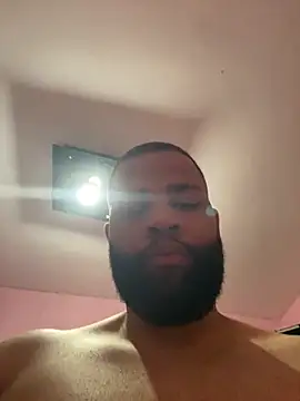 Snapshot of Alkmimvvvv chatting on 10-27-25, 01:09 Alkmimvvvv online show from 10-27-25, 01:09