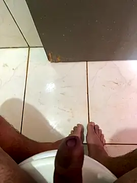 Snapshot of Alkmimvvvv chatting on 11-01-25, 07:05 Alkmimvvvv online show from 11-01-25, 07:05