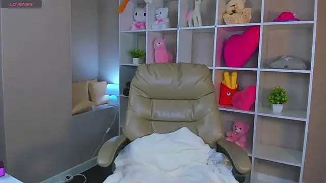 Lynn Martin online show from 09-26-25, 01:09