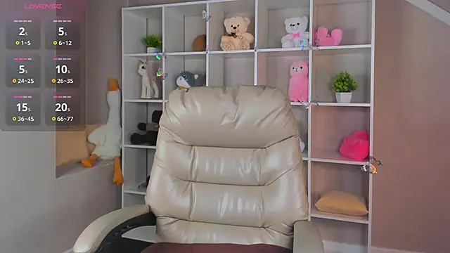 Lynn Martin online show from 12-03-25, 12:18