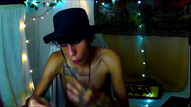 Crxxxsh online show from 09-18-25, 07:54